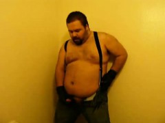 Danish Guy - Bear Jerking Off Wearing Leathergloves And Sus