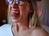 AMATEUR BIGTIT BLONDE TEEN MASTURBATES IN STALKINGS